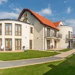 Amber Park 3*